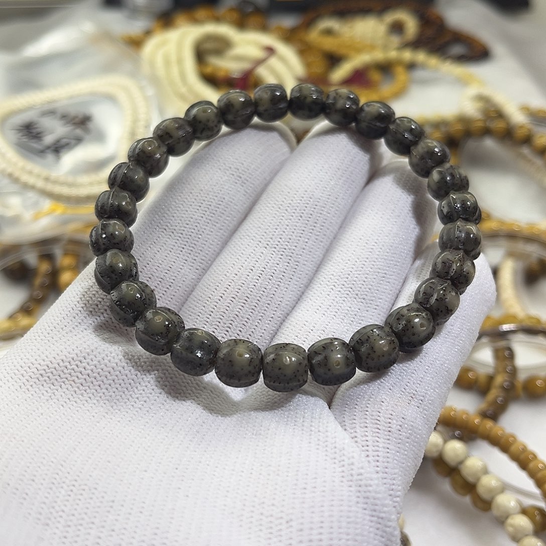 吊坠星月菩提奇珠黑冰