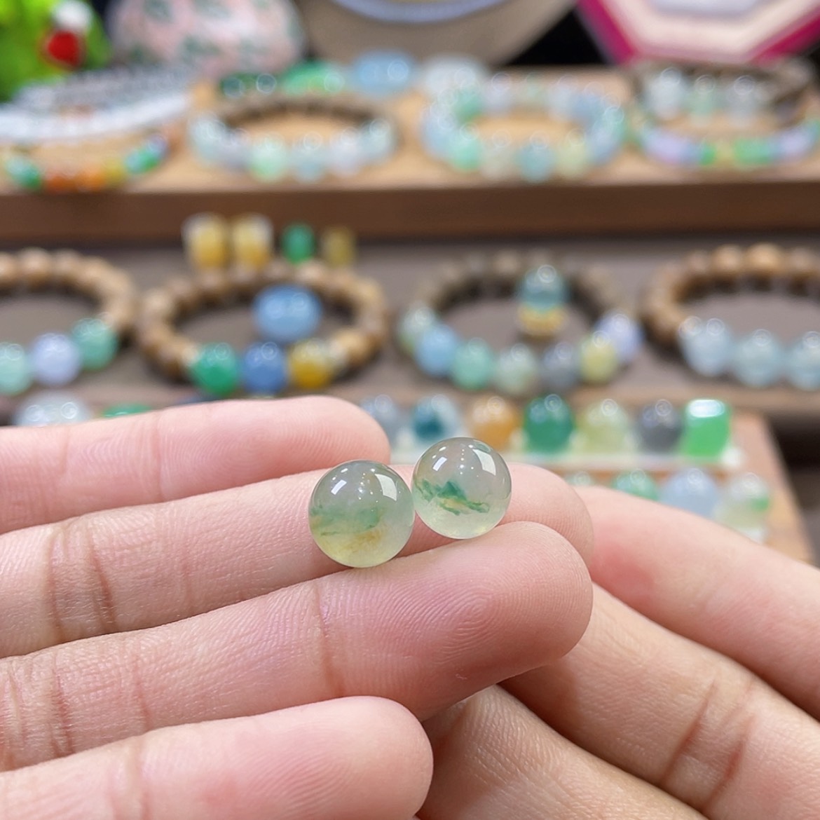 【闪购商品】翡翠颈饰未镶嵌特色飘花单颗