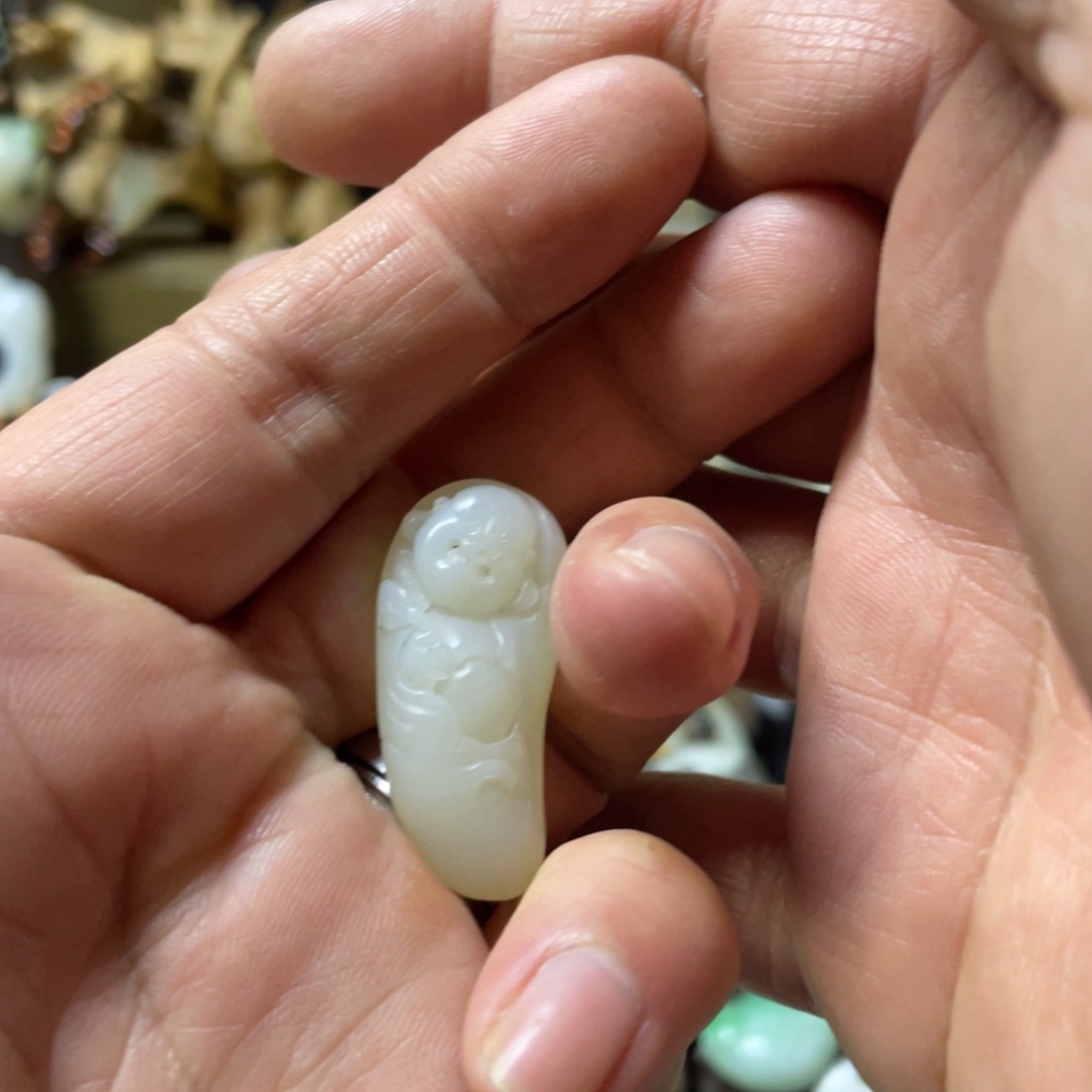 和田玉颈饰未镶嵌