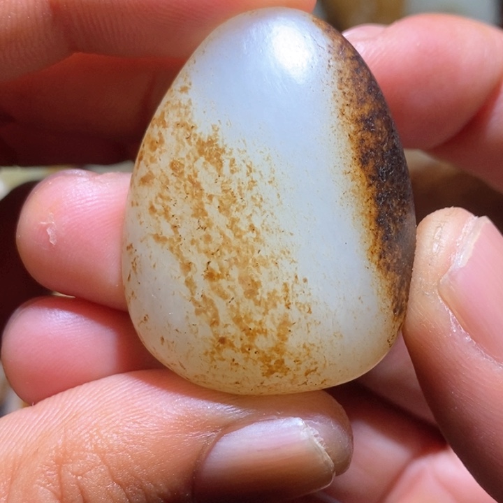 和田玉33克原石未镶嵌