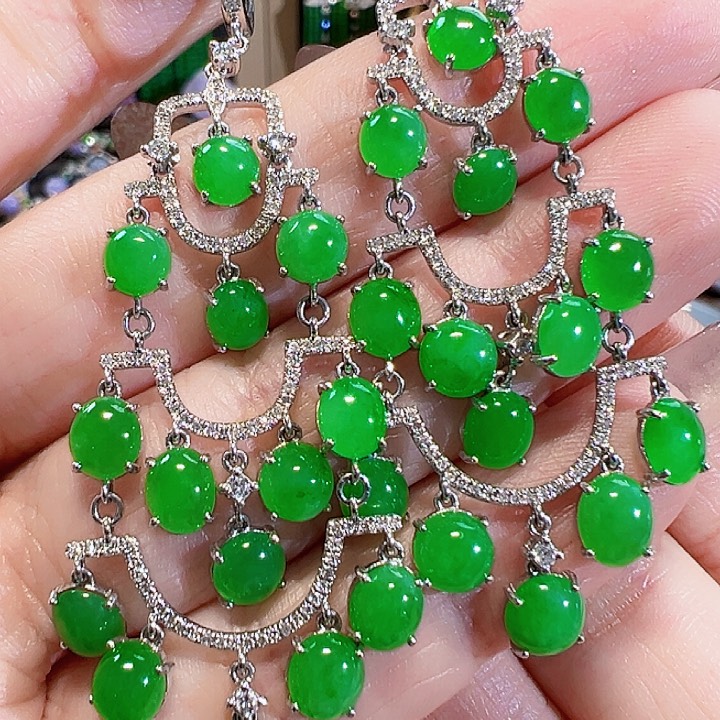 翡翠耳饰18K金镶嵌签收后24小时鉴赏期