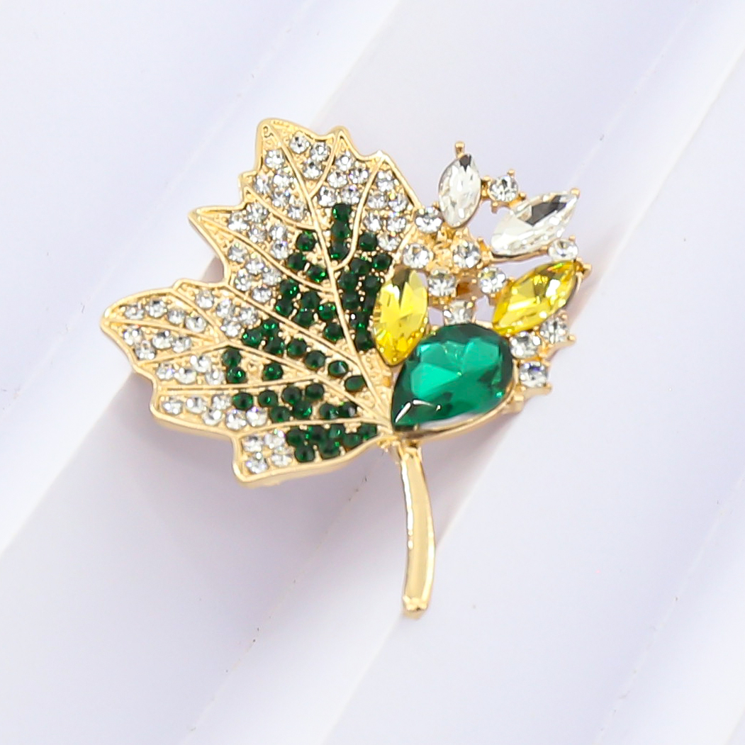 锌合金仿水晶胸针 3005胸针绿色枫叶