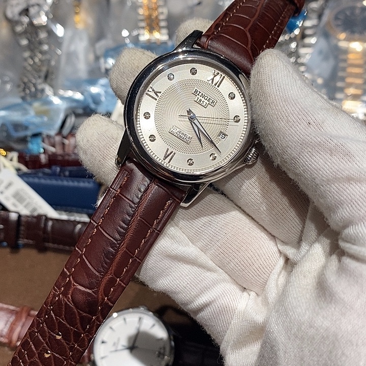 精钢孤品闪电购手表一个