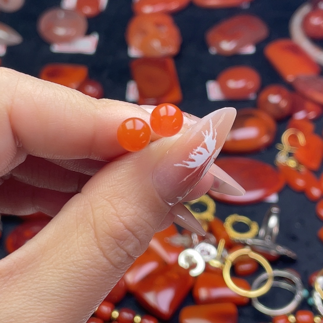 南红玛瑙未镶嵌耳钉原矿南红辣椒红耳钉卡6.5