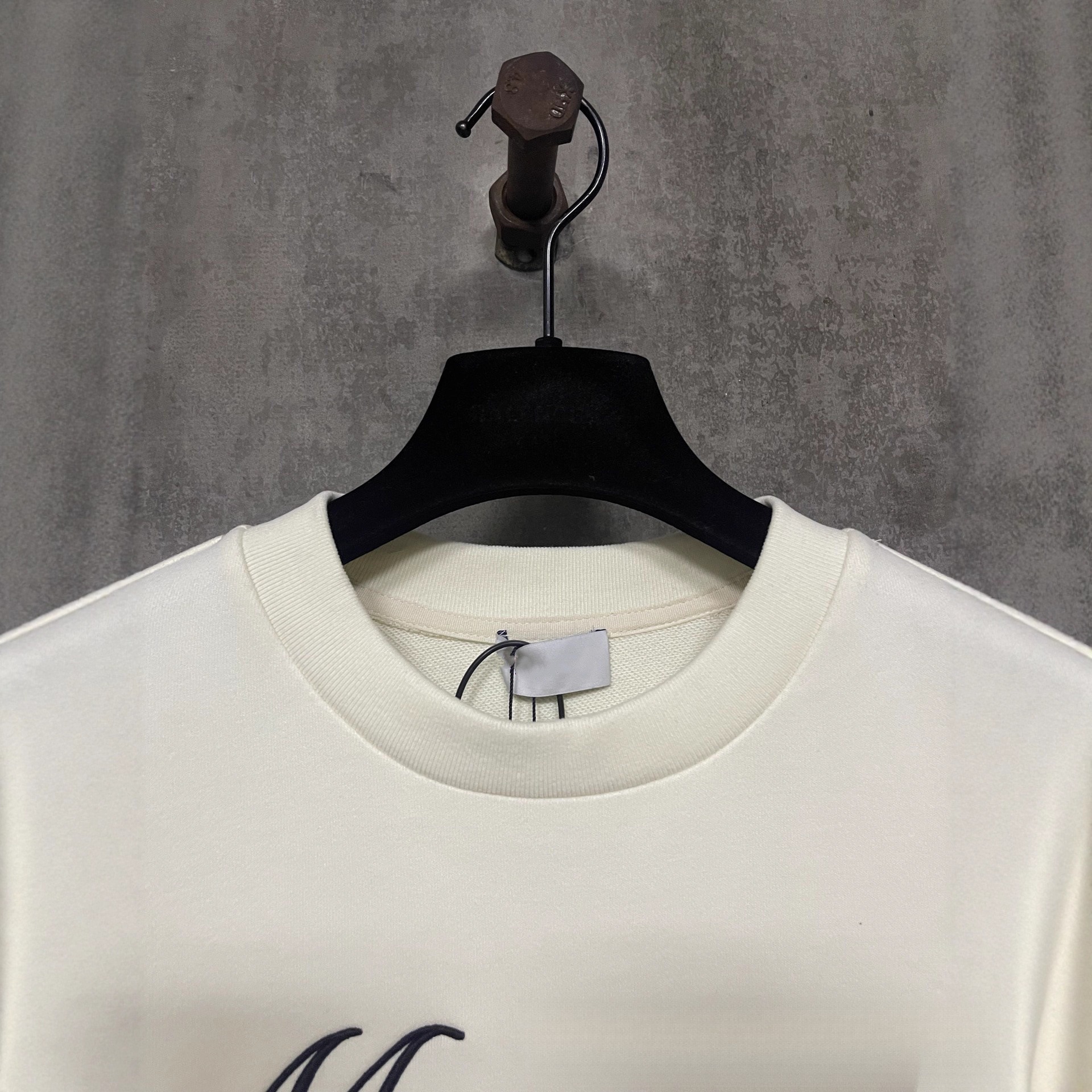 高版本M家25秋冬款男女宽松落肩百搭LOGO刺绣袖标卫衣圆领卫衣