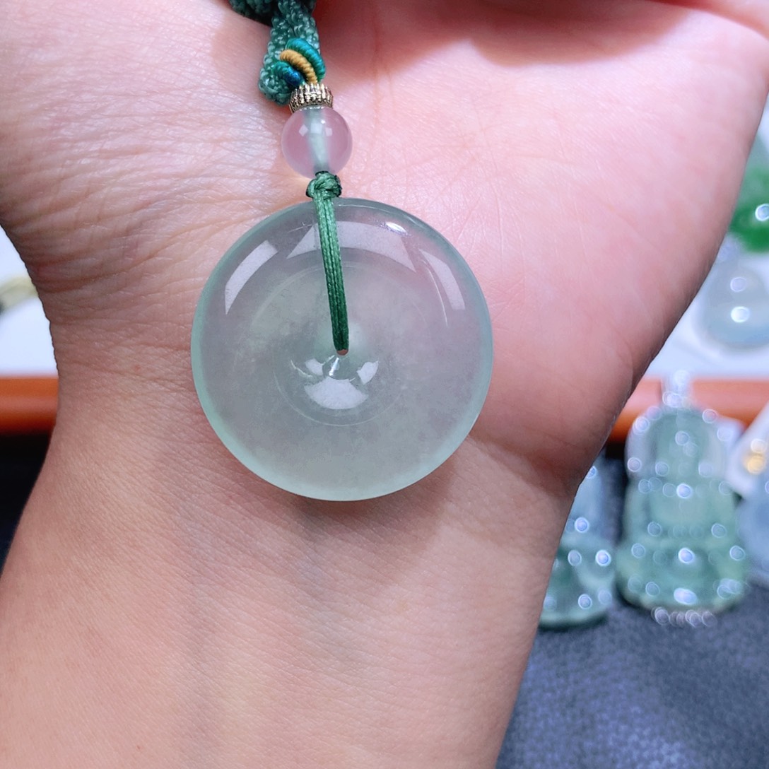 翡翠未镶嵌颈饰扣子