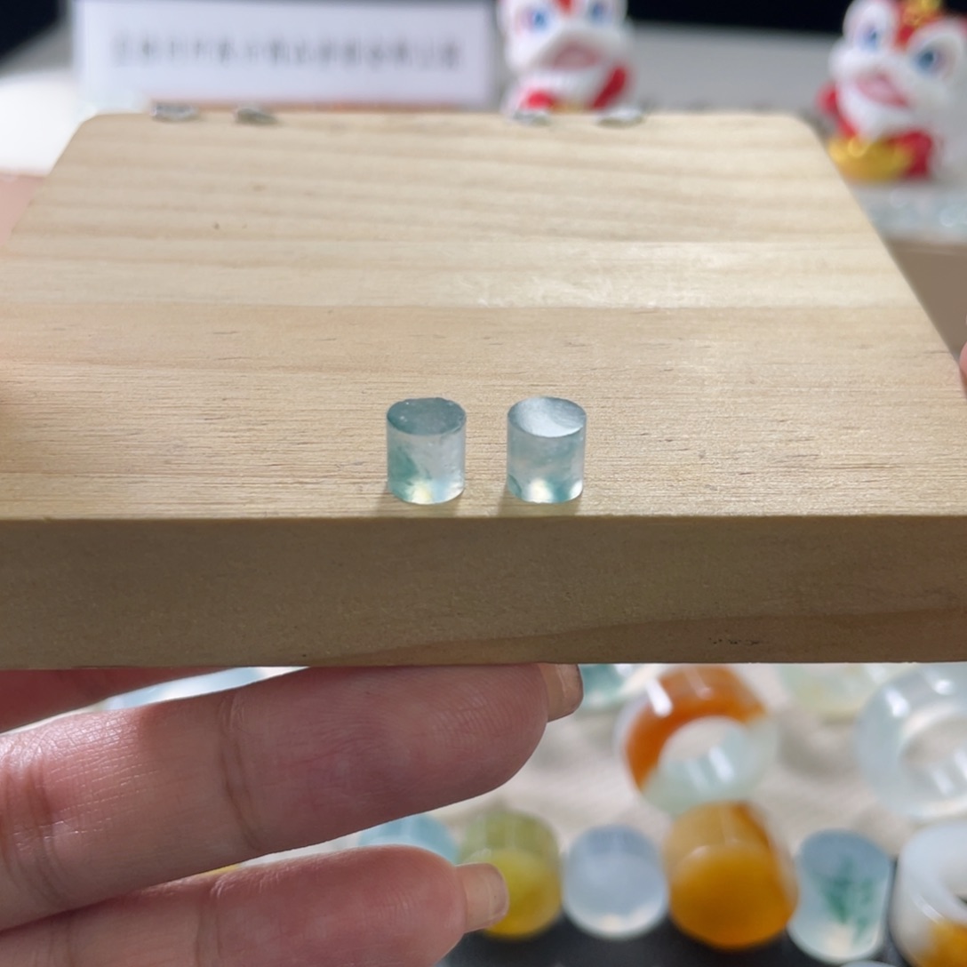 定制翡翠未镶嵌高冰杠光飘花