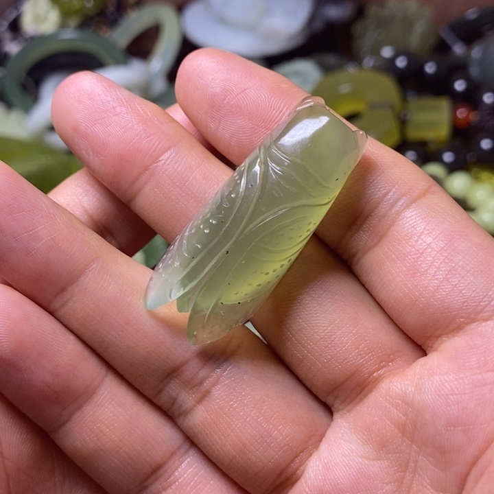 岫玉岫玉颈饰未镶嵌