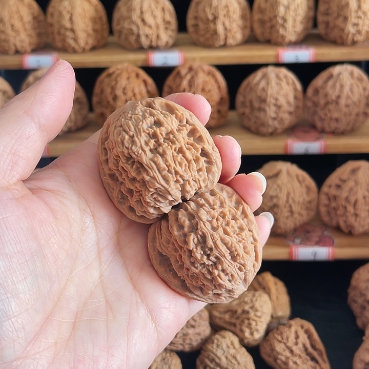 文玩核桃吊坠南疆石全品