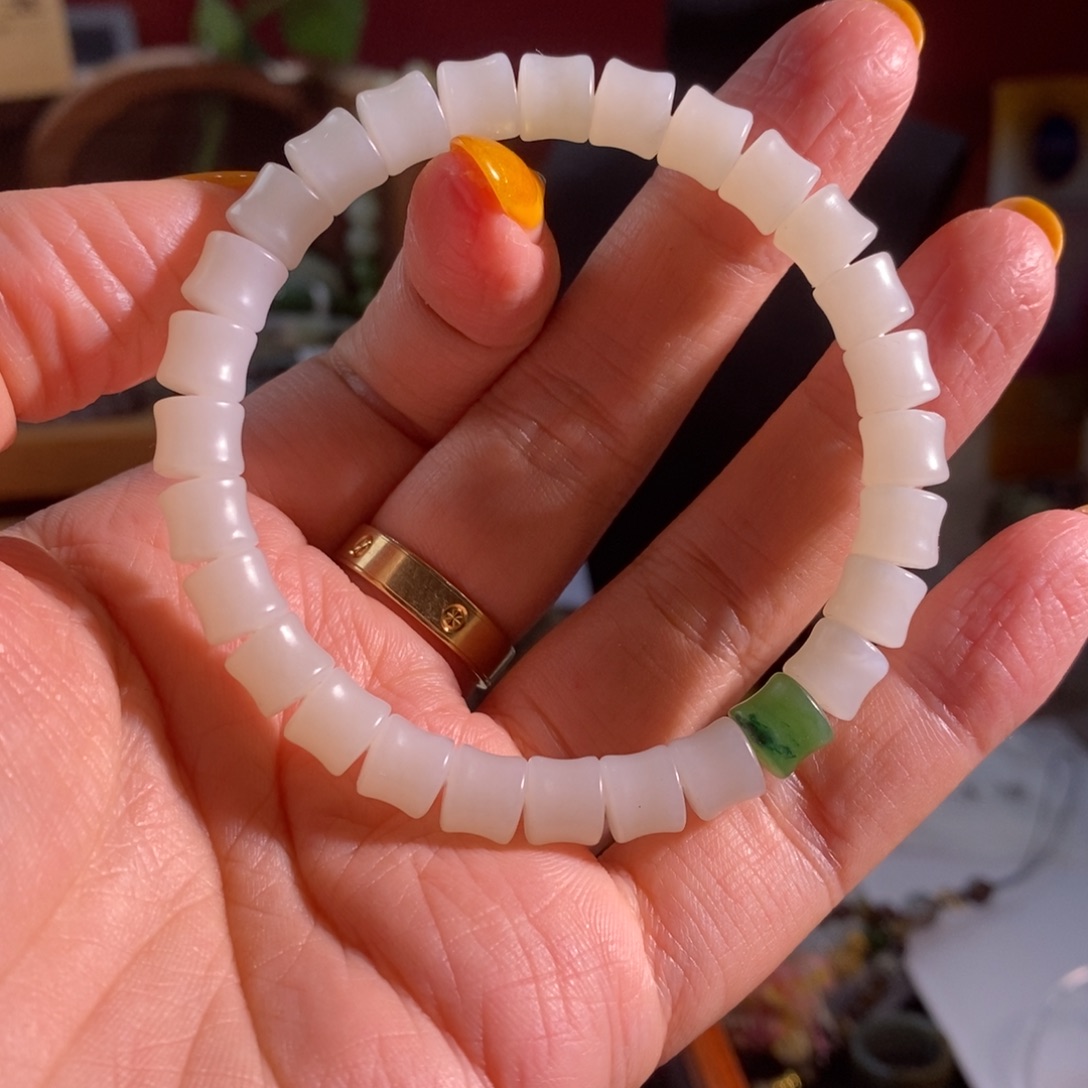 （***）和田玉未镶嵌手链