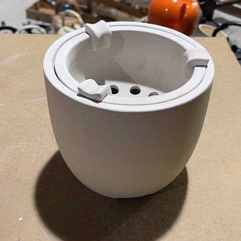 微瑕，口径14，高12无罩白素泥