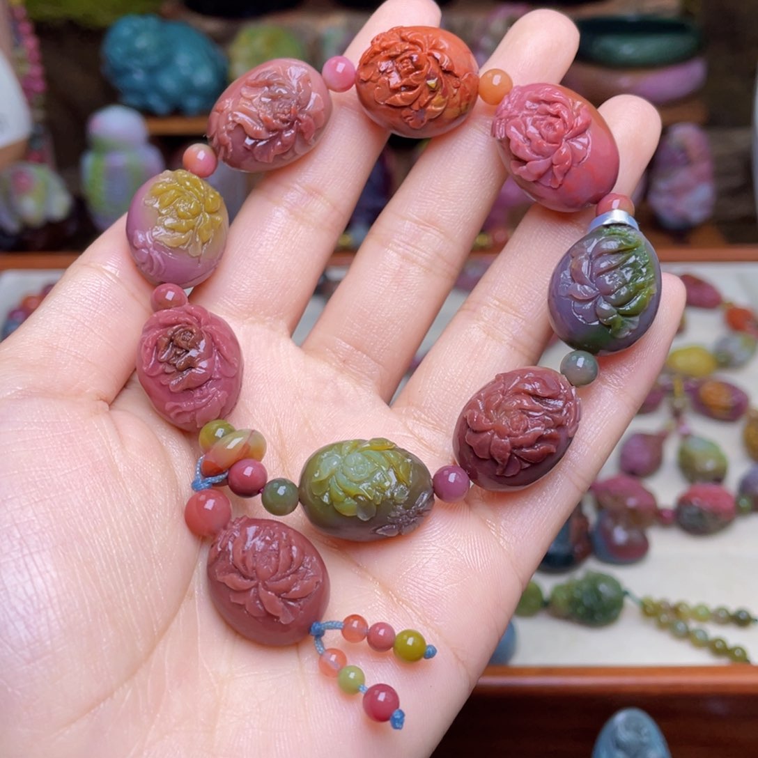 玛瑙/玉髓珠宝半成品未镶嵌盐源玛瑙老矿料蝶恋花蛋蛋手串