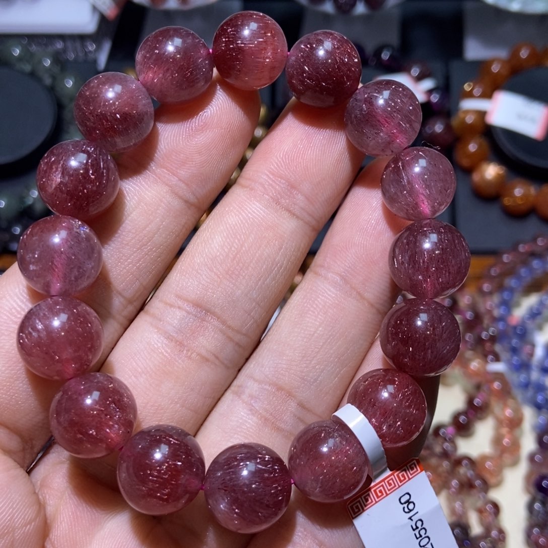 水晶手串未镶嵌红超七13.6