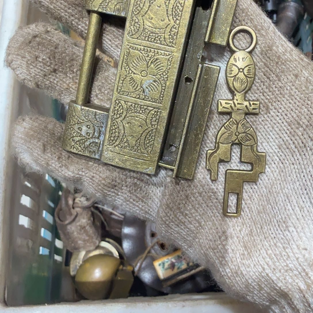 踏***老一物一图，工艺品。