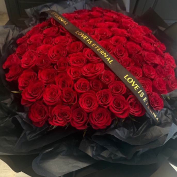 99支红玫瑰花束