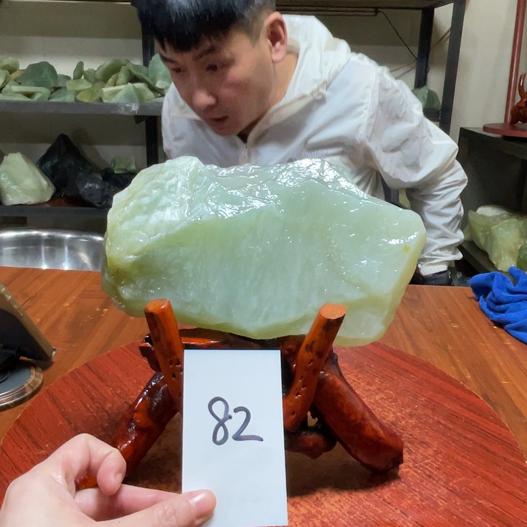 蛇纹石玉未镶嵌原石82