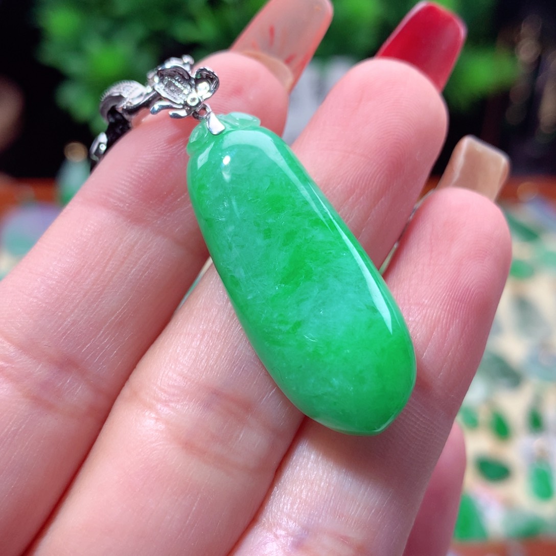 翡翠吊坠(不含链)18K金镶嵌鹿*