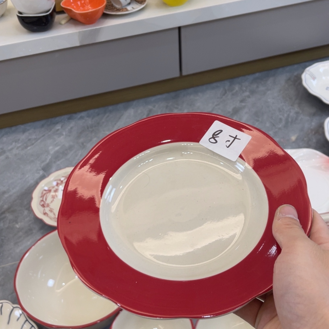 陶瓷微瑕餐具介意勿拍，满18飞！