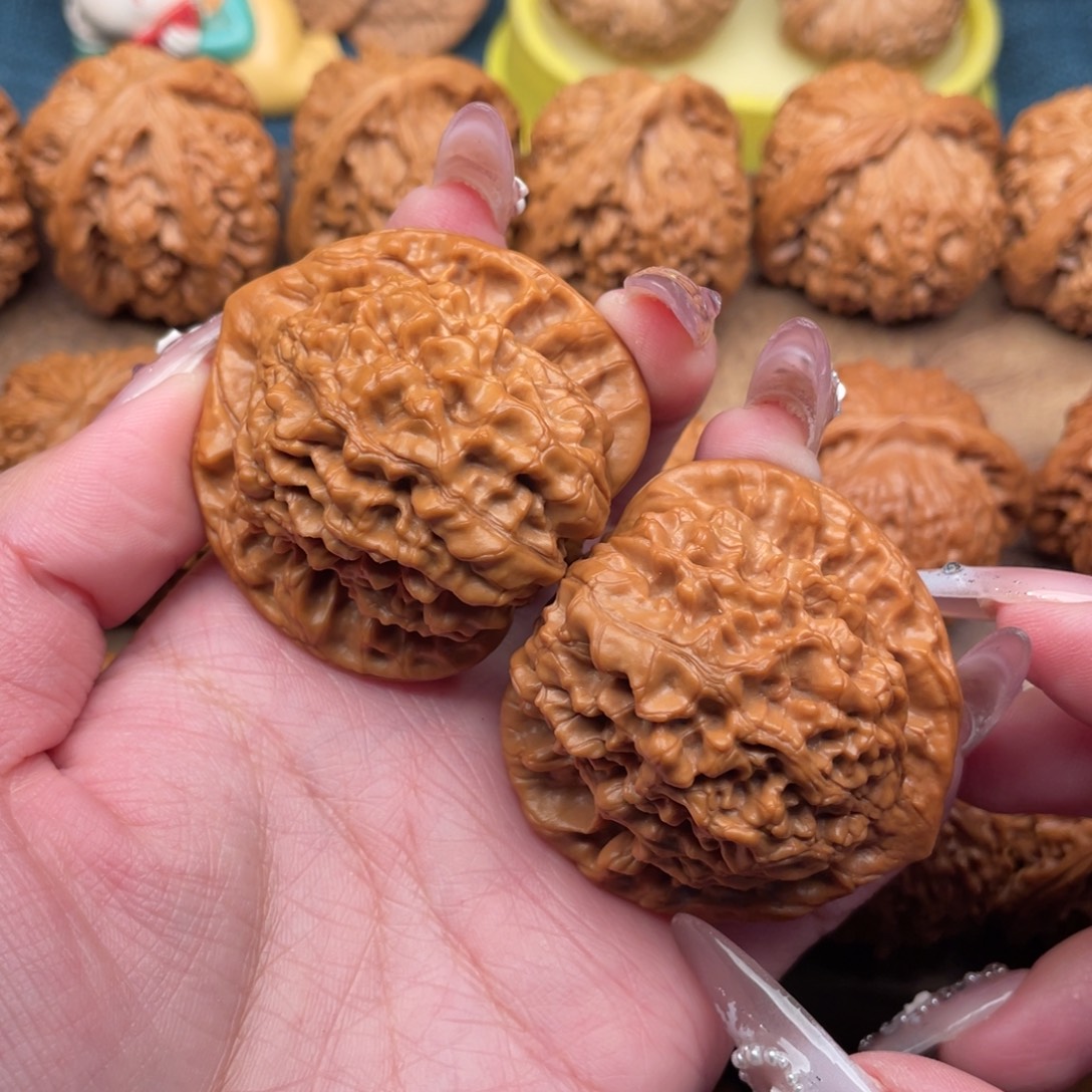 把件文玩核桃全品，精配官帽47