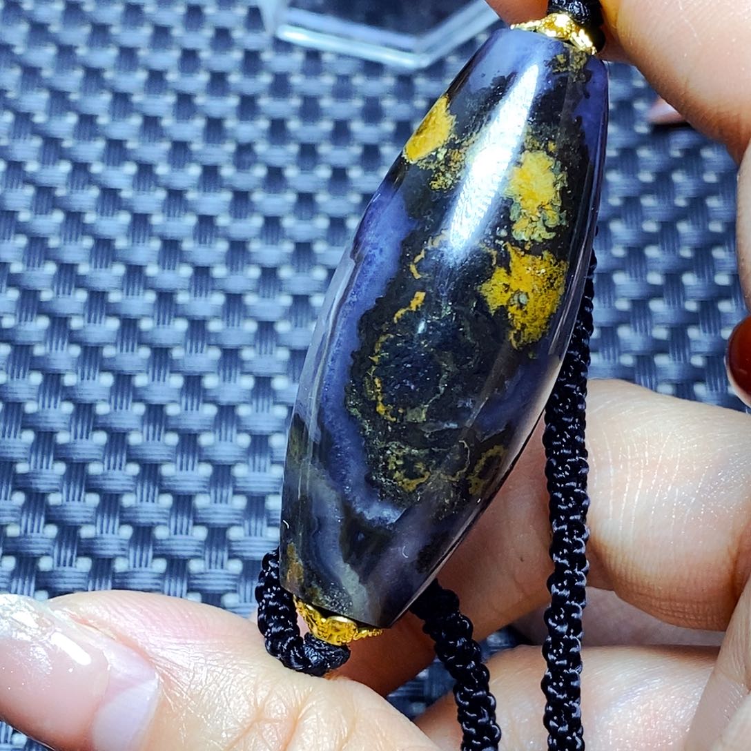 未镶嵌颈饰玛瑙/玉髓刀*