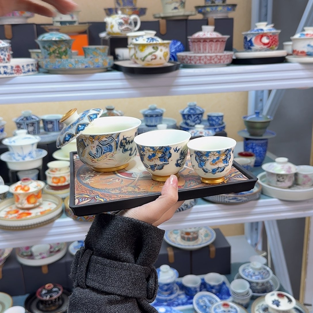 我们都在努力着改变着