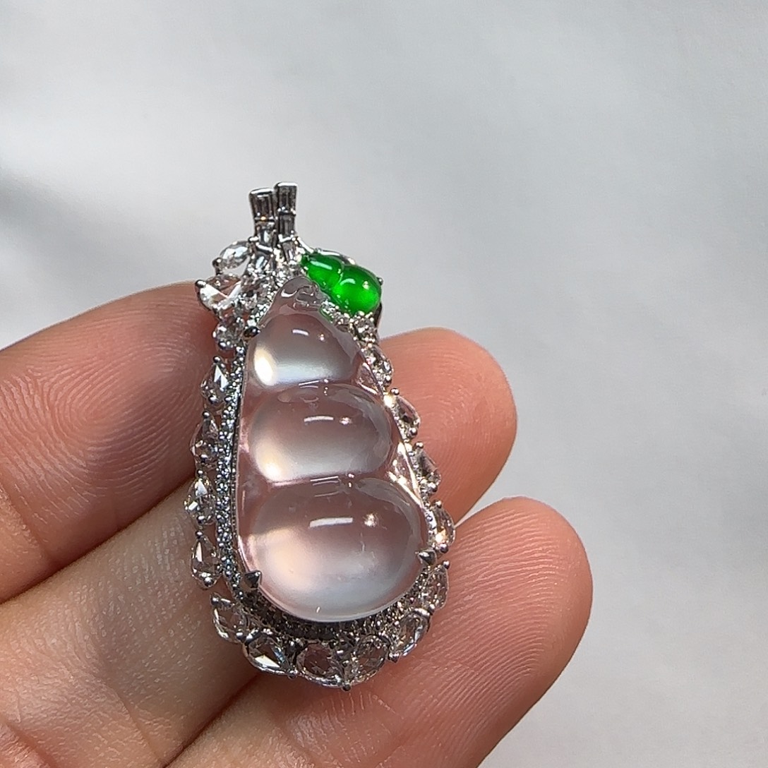 翡翠18K金镶嵌吊坠(不含链)福豆