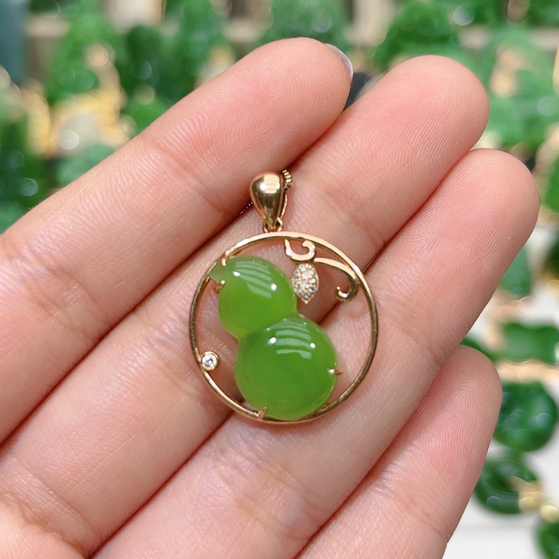 和田玉（碧玉）颈饰18K金镶嵌