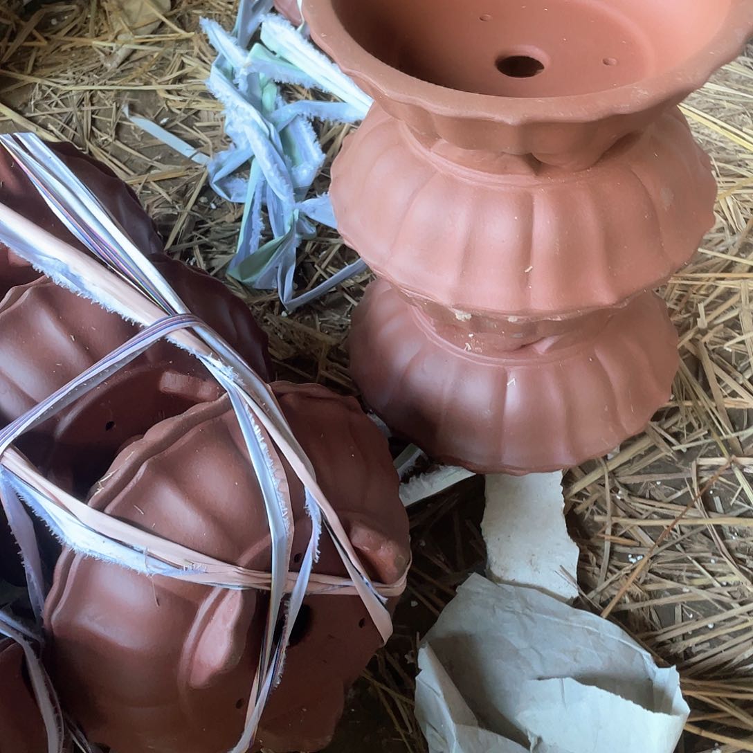 紫砂一组四只莲花