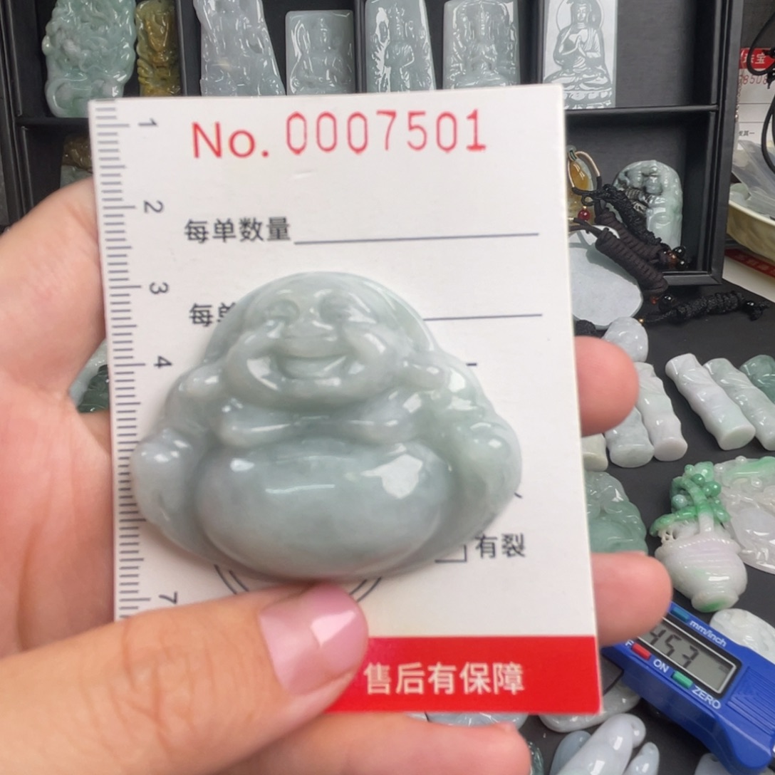 吊坠(不含链)未镶嵌翡翠微瑕