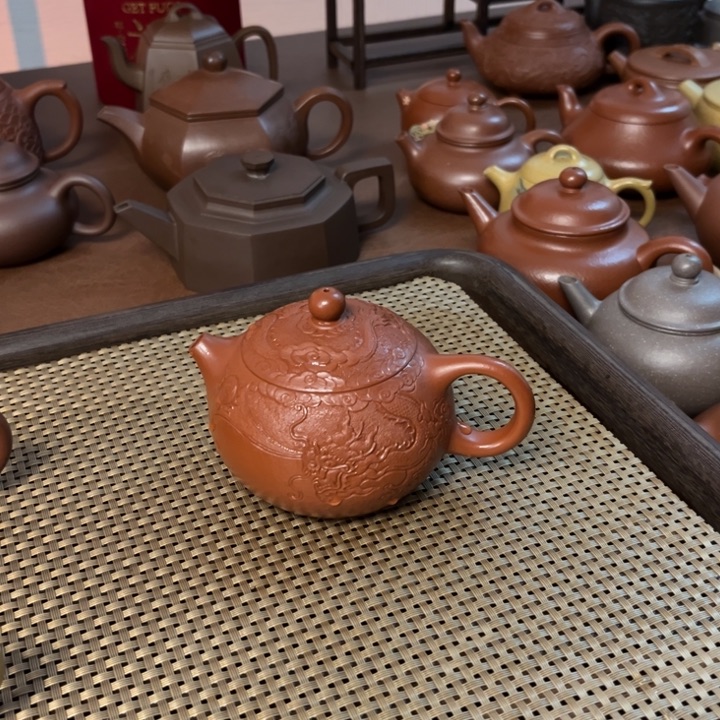 紫砂茶壶西施紫气东来浮雕朱泥全手工