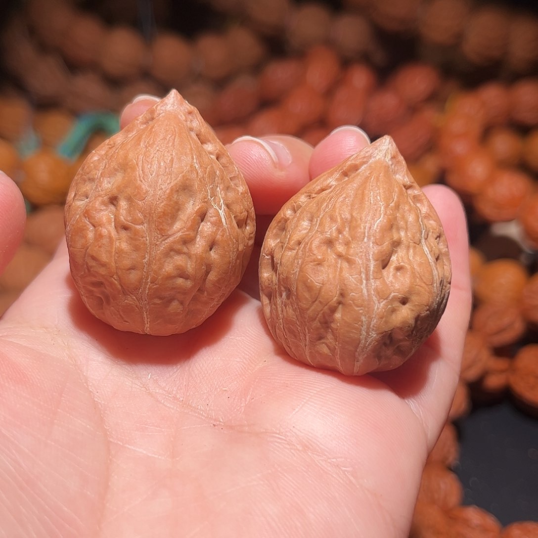 手串文玩核桃白茶手捻鸡心秋子