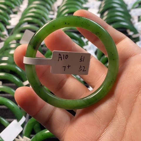 和田玉（碧玉）手镯未镶嵌