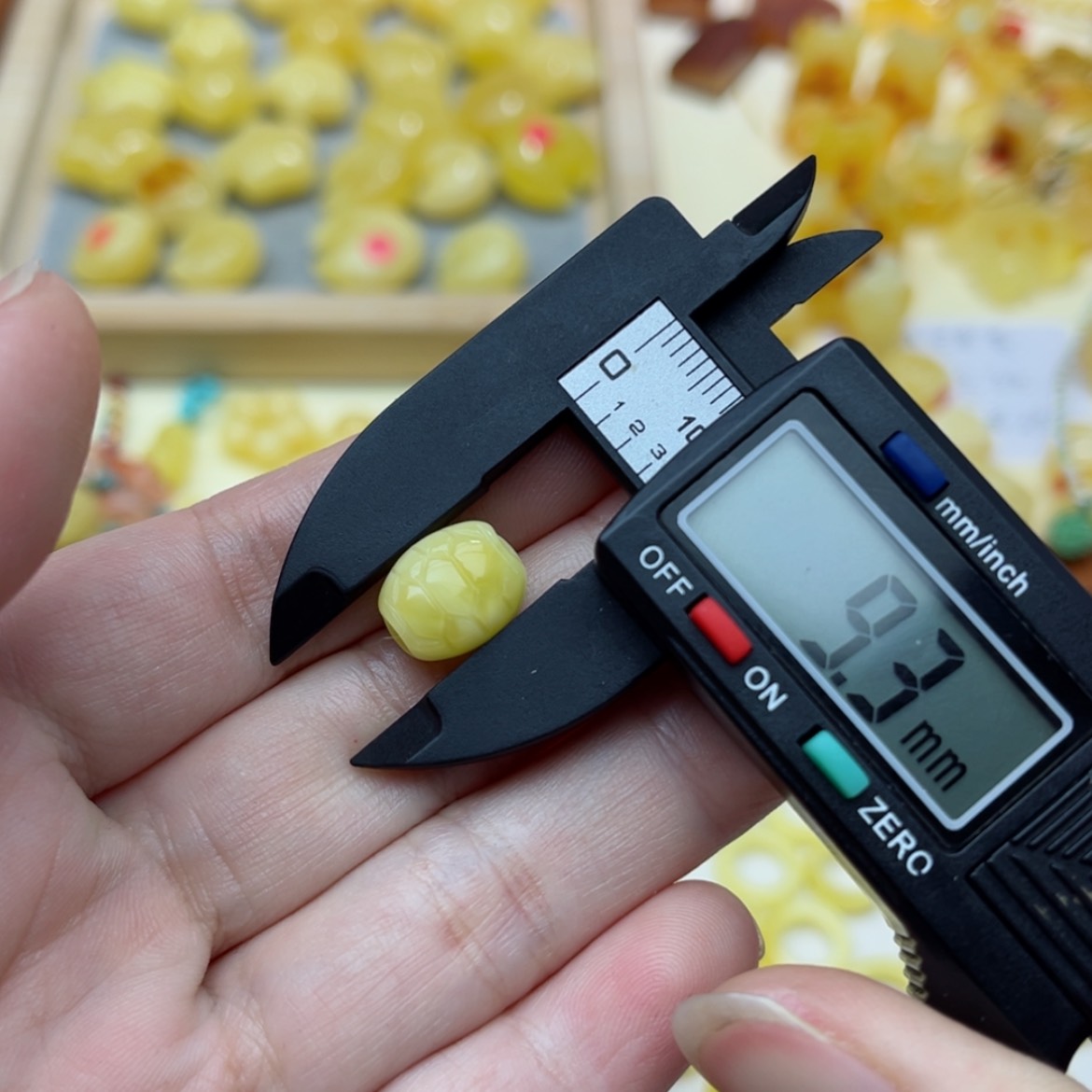 【闪购商品】蜜蜡裸石未镶嵌配饰