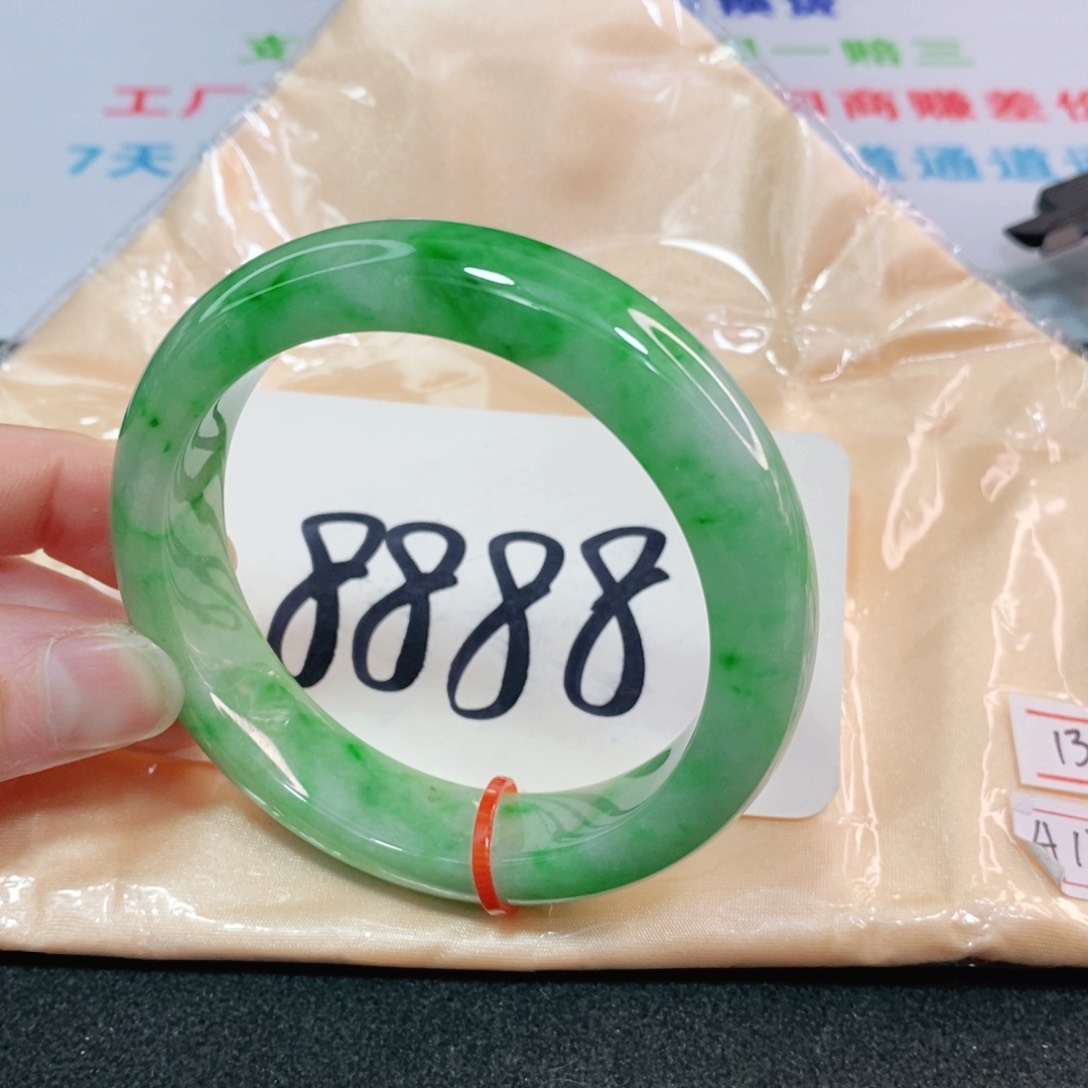 翡翠手镯未镶嵌毳**犇54555455