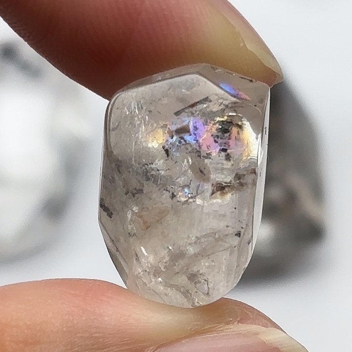 颈饰水晶未镶嵌彩虹闪灵钻