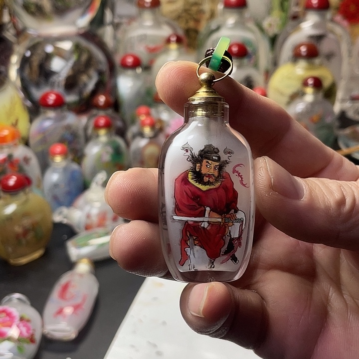 宝***来有机玻璃内画鼻烟壶天师钟馗