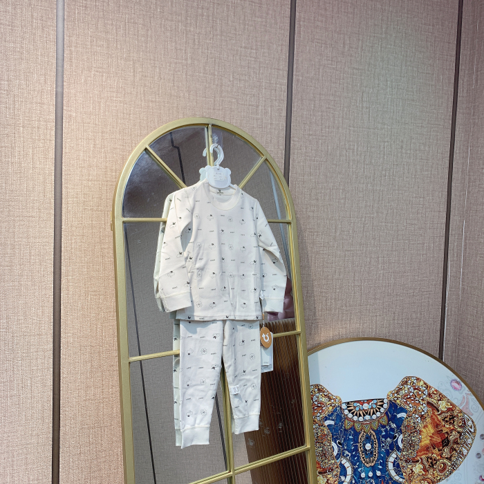 AJ249  宝宝米杏色长袖舒绒厚秋衣套装