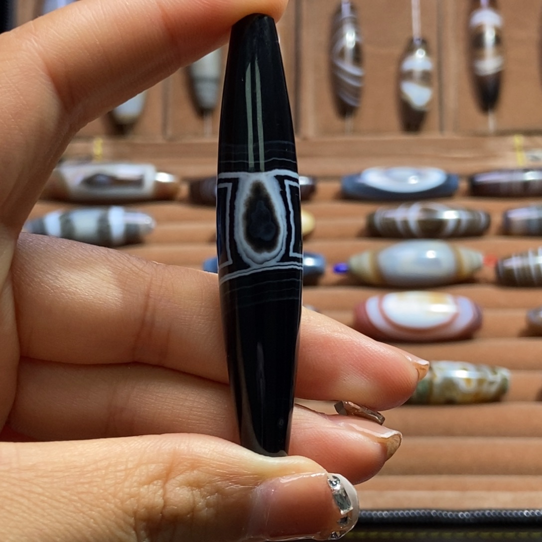 我***祥玛瑙/玉髓未镶嵌颈饰