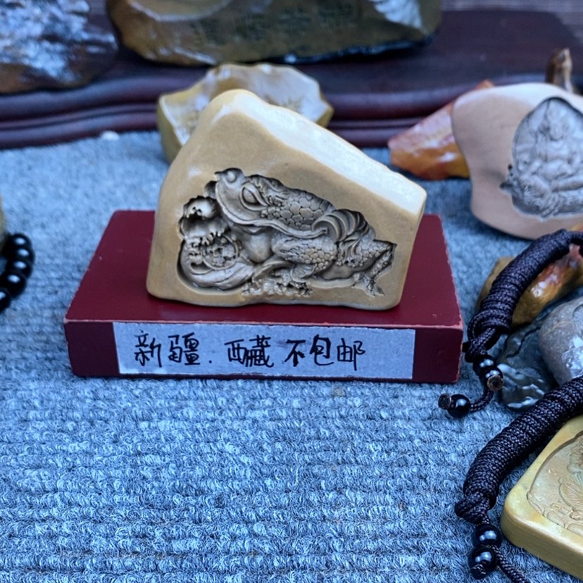 【闪购商品】原石雕刻手把件