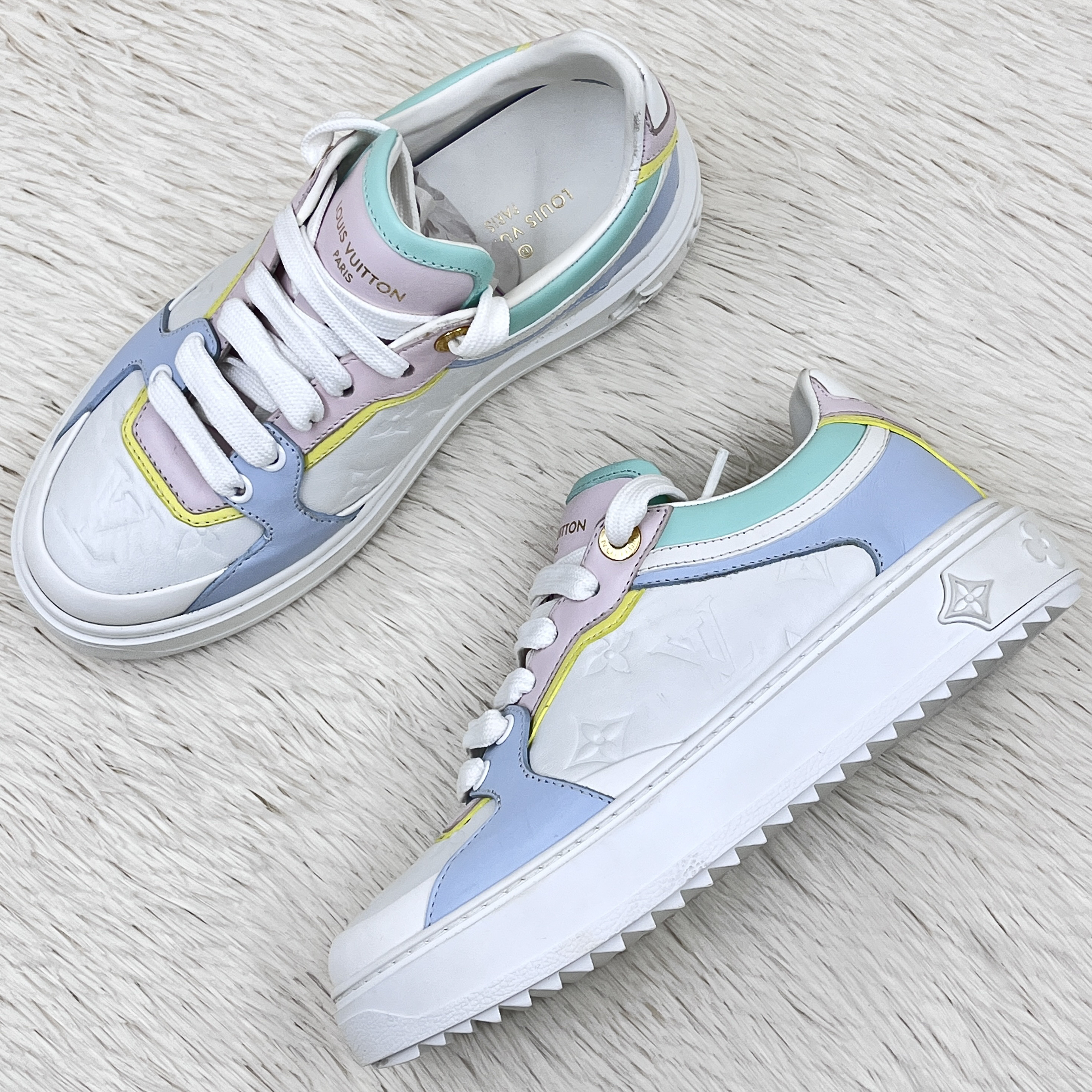 99新 LouisVuitton/路易威登 Time Out板鞋 35码 公价1.1w j2043