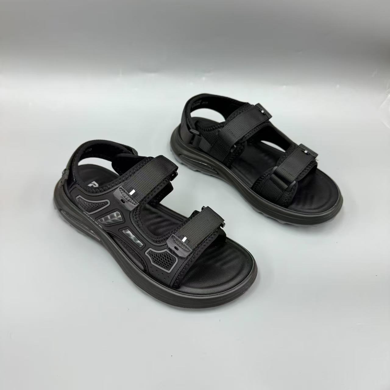 男鞋2025夏季新款网布透气魔术贴学生休闲沙滩凉鞋8886