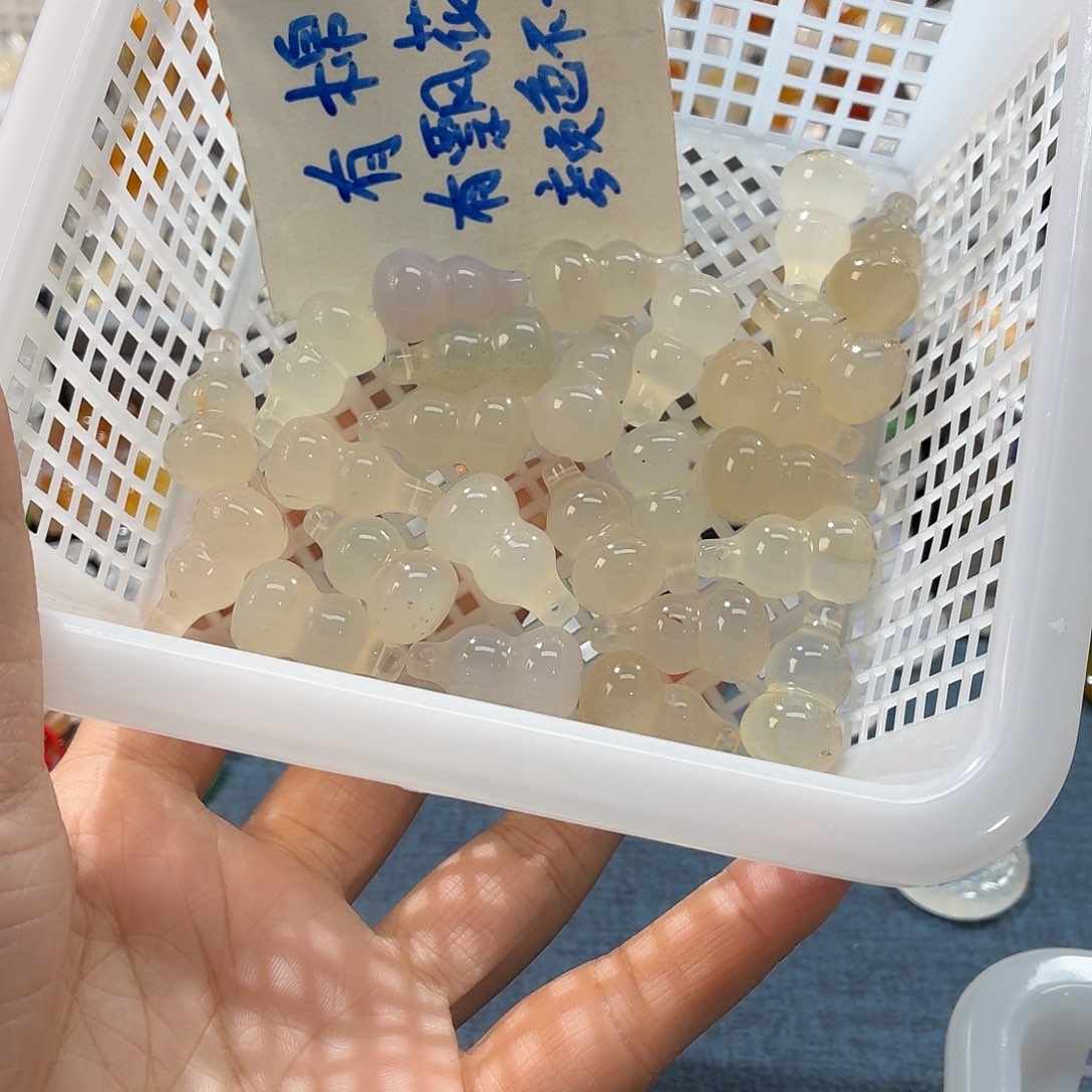 玲***场玛瑙/玉髓未镶嵌颈饰