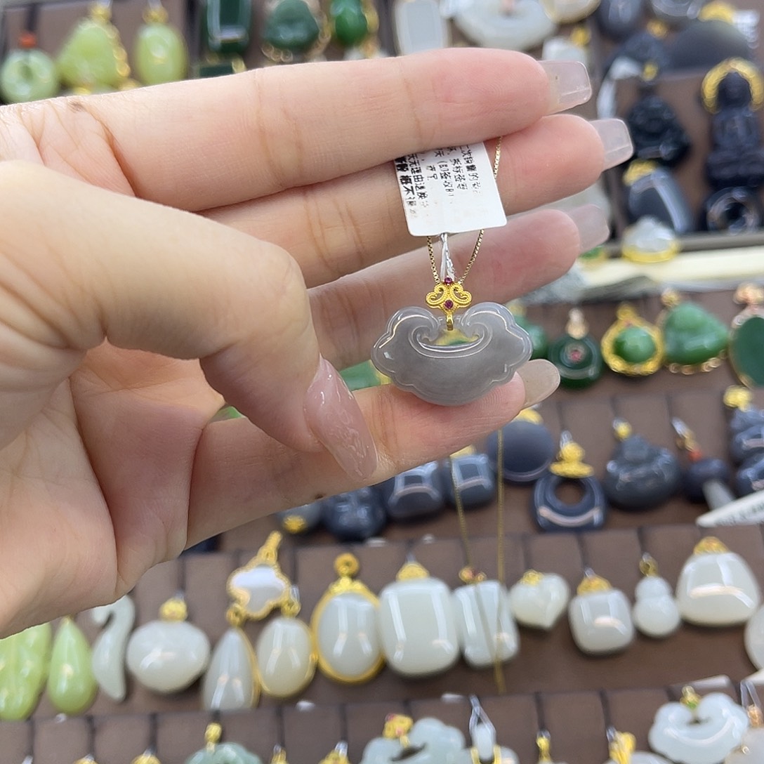 吊坠(赠链)18K金镶嵌和田玉