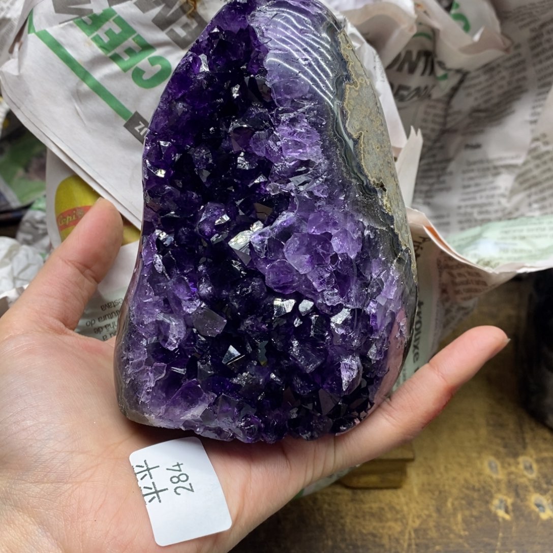 紫晶乌拉圭未镶嵌