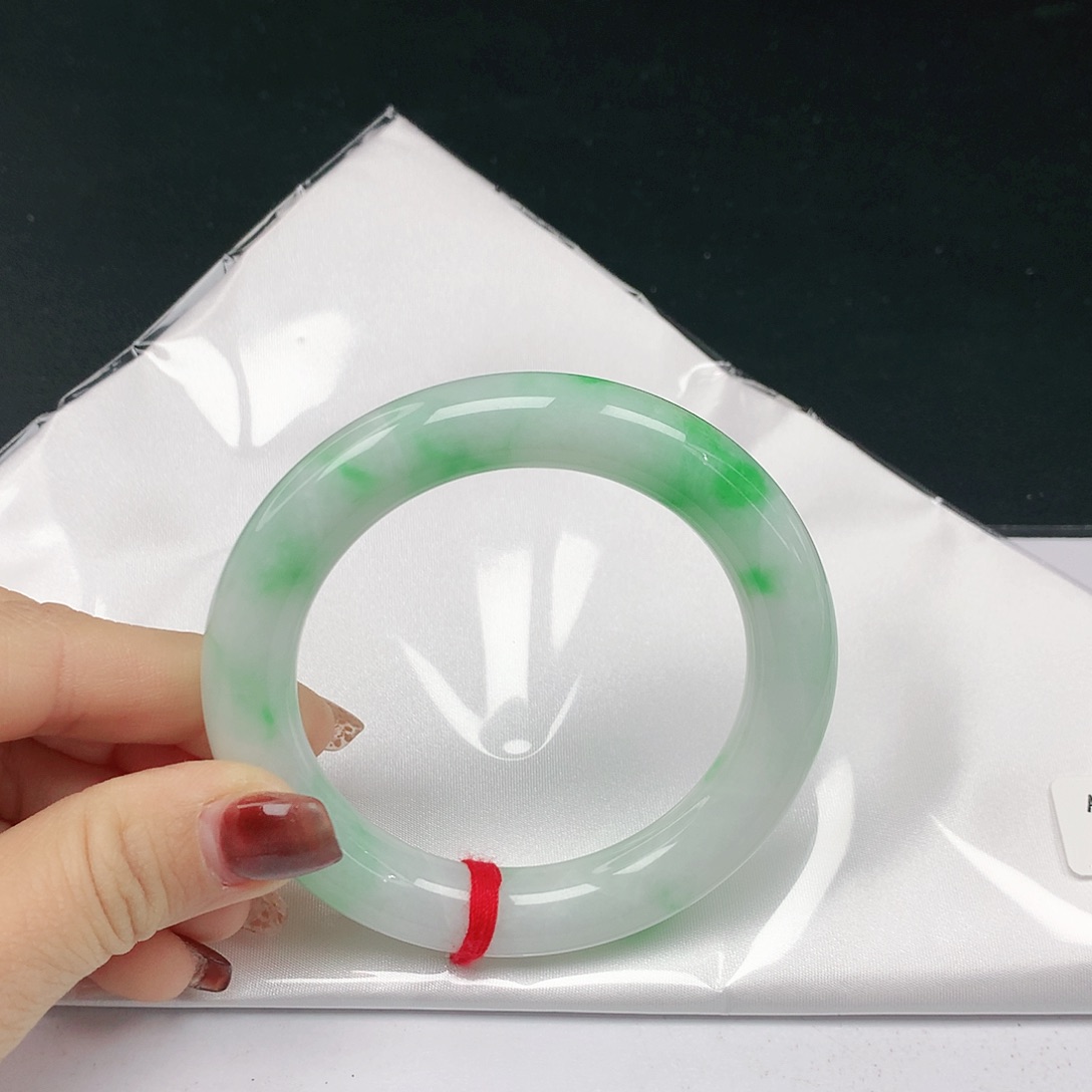 翡翠手镯未镶嵌翡翠008