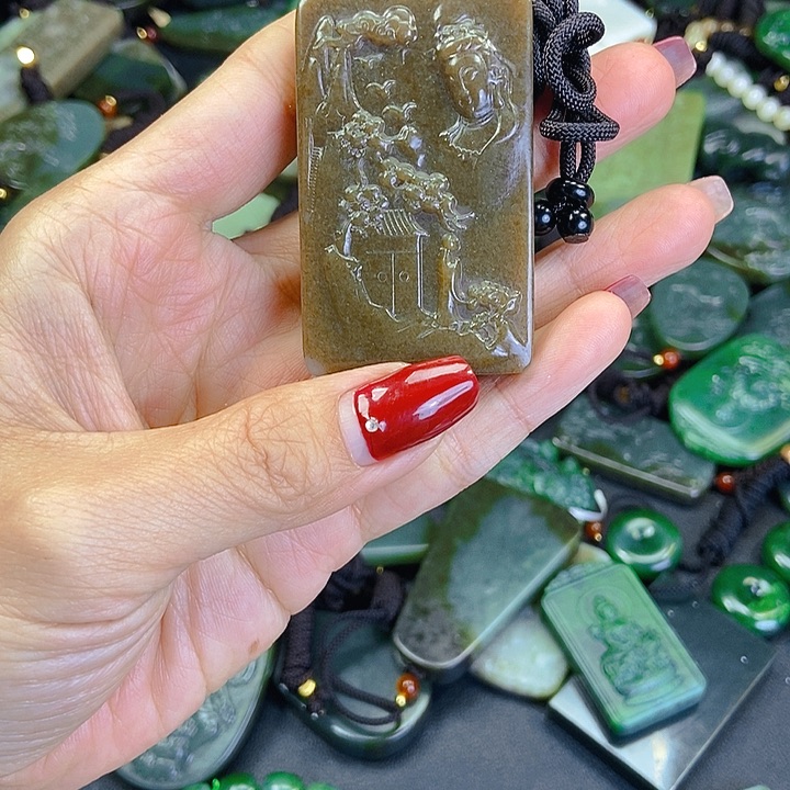 颈饰未镶嵌和田玉