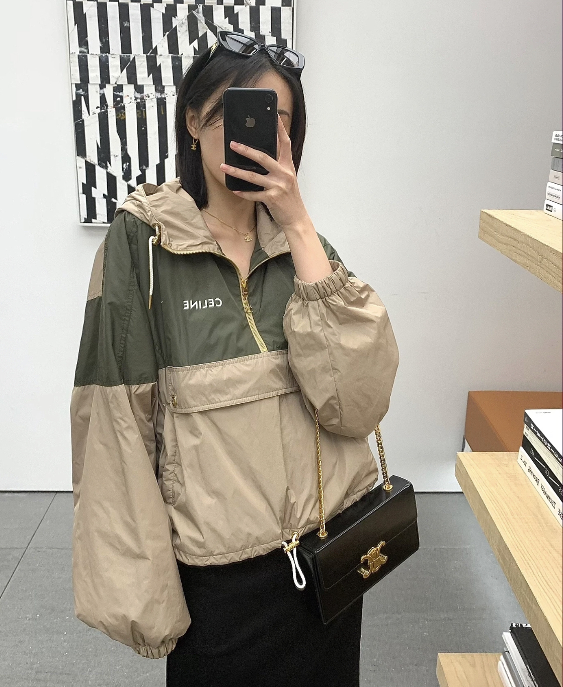 95新 Celine/思琳  bb2100 锦纶 拼色半拉链连帽冲锋衣 38码微瑕