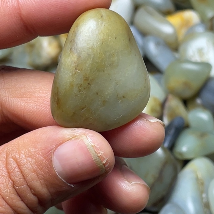 和田玉（子料）未镶嵌珠宝半成品