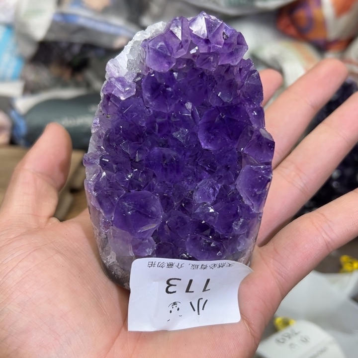 未镶嵌水晶大型摆件（非配饰）