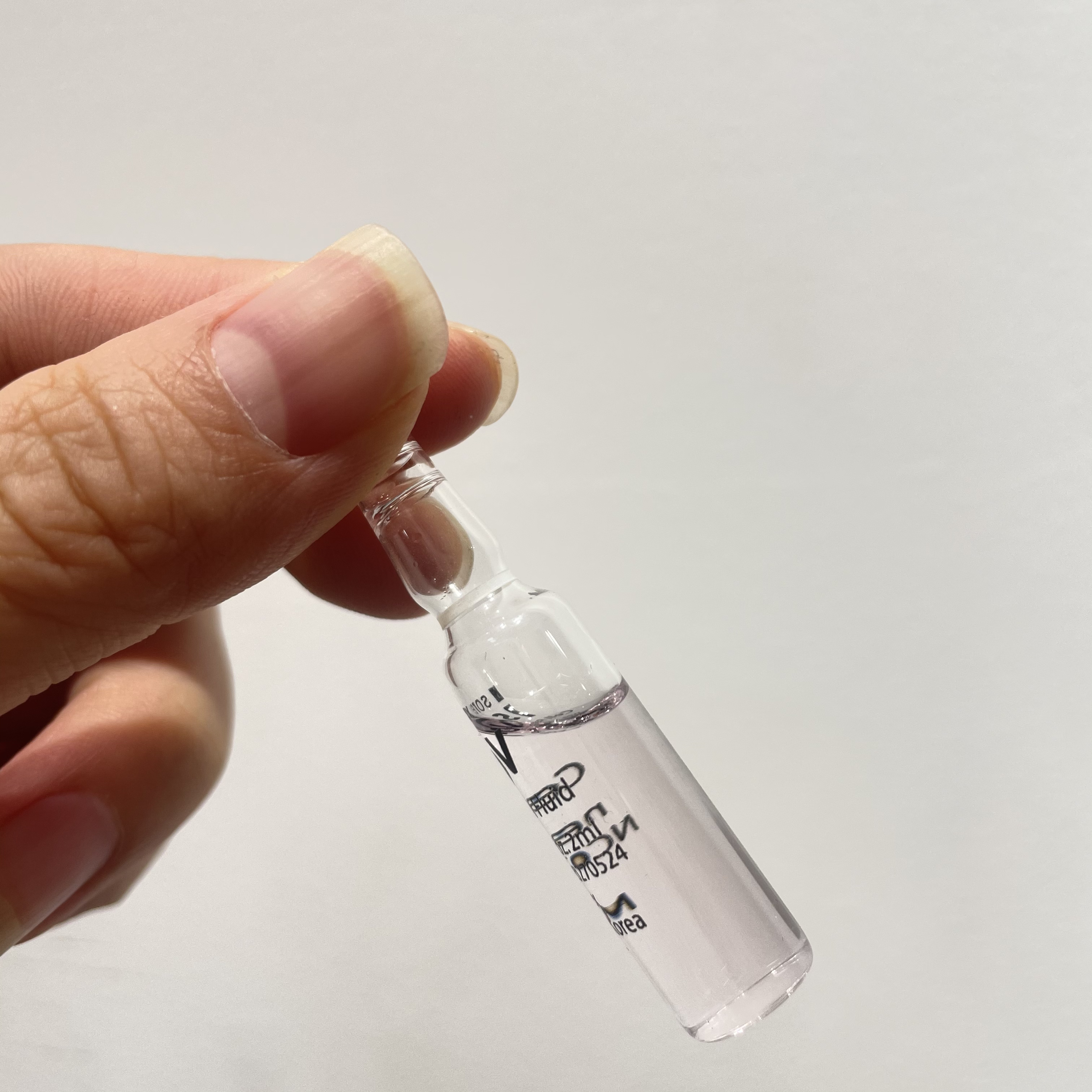 德蓝色安瓶涂抹精华